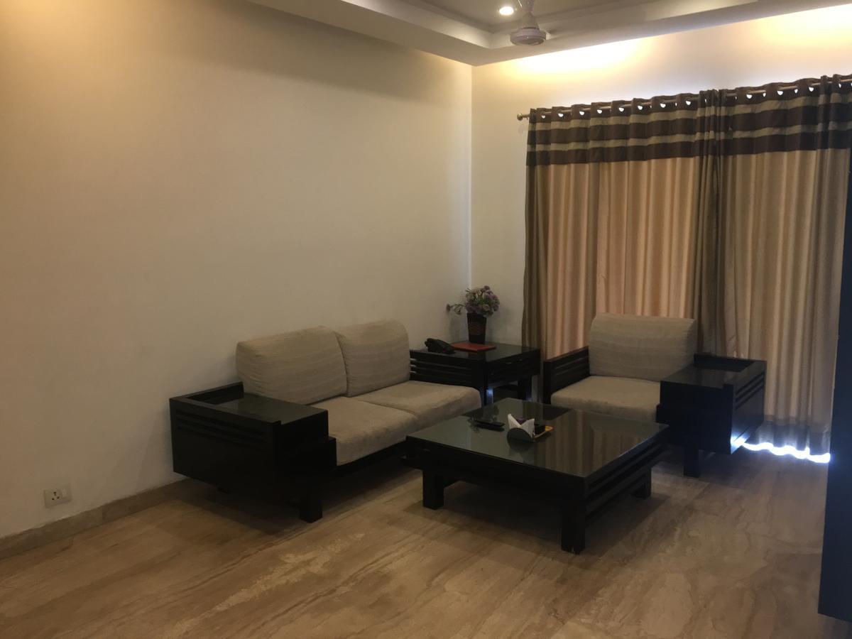 Hotel Vipul Grand 古尔冈 外观 照片
